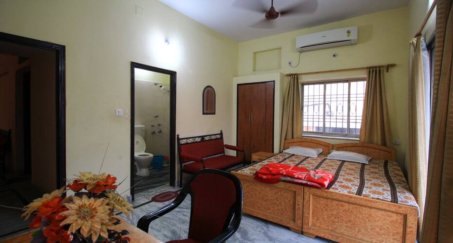 Sayantika Guest House, Kolkata 4